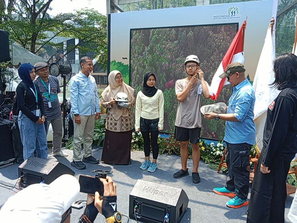 Cetak Generasi Tangguh, FASTA Jakarta Gelar Festival Panjat Tebing di Senayan
