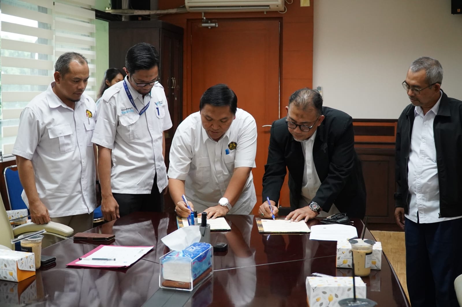 ITPLN–BBSP KEBTKE Resmi Kolaborasi, Siapkan SDM Awasi Proyek Listrik Desa